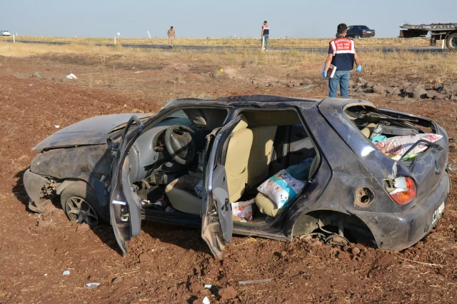 ŞANLIURFA - Otomobil şarampole devrildi: 2 ölü, 3 yaralı
