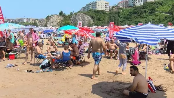 Şile plajlarında adım atacak yer kalmadı