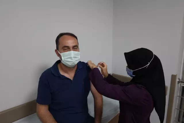 Şehir genelinde uygulanan Kovid-19 aşısı 500 bin dozu geçti