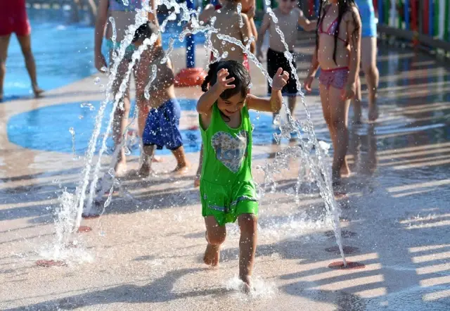 Su oyunları parkı bayramda ücretsiz