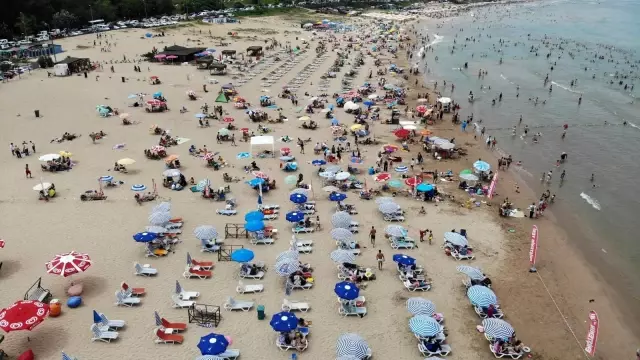 Tatil başladı, şile plajları doldu taştı