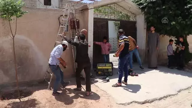 TEL ABYAD - Kurban Bayramı öncesi elektriğe kavuşan bölge halkı çifte mutluluk yaşıyor TEL ABYAD - Kurban Bayramı öncesi elektriğe kavuşan bölge halkı çifte mutluluk yaşıyor