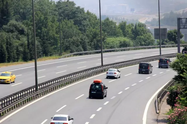 TEM'de beklenen bayram trafiği oluşmadı