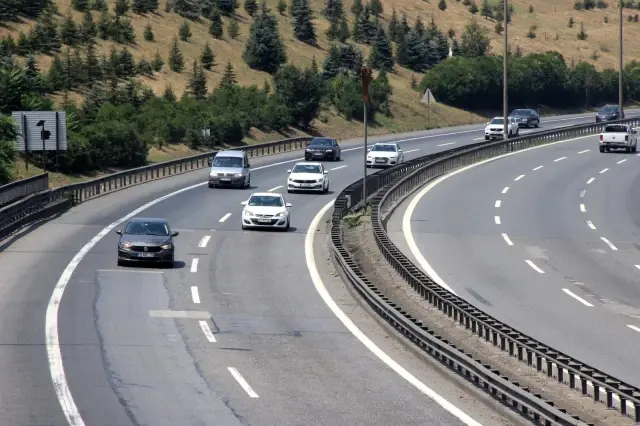 TEM'de beklenen bayram trafiği oluşmadı
