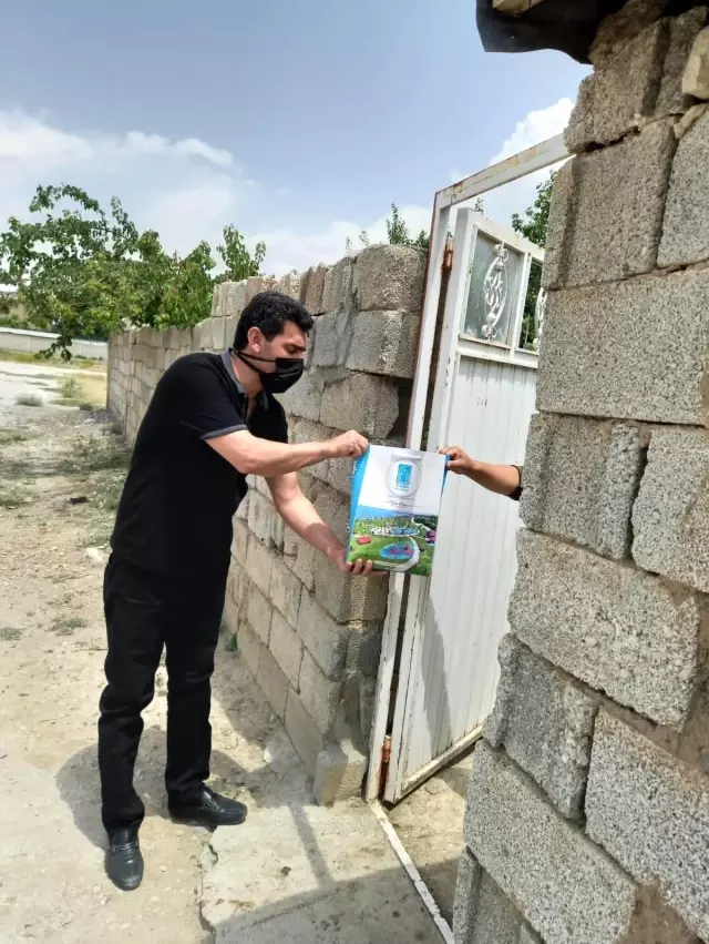 Tuşba Belediyesinden dar gelirli ailelere bayram paketi