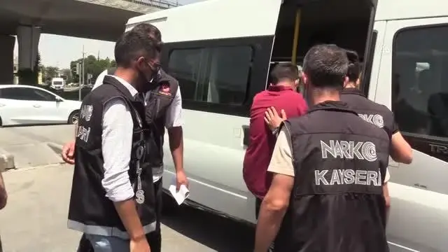Son dakika haber! Uyuşturucu operasyonlarında 5 zanlı yakalandı