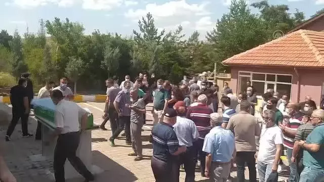 Son dakika haber: Uzman çavuş nişanlısı tarafından öldürülen kadının cenazesi Son dakika haber: Uzman çavuş nişanlısı tarafından öldürülen kadının cenazesi