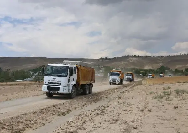 VAN'DA TAŞKINDAN ETKİLENEN MAHALLELERDE ÇALIŞMA BAŞLATILDI