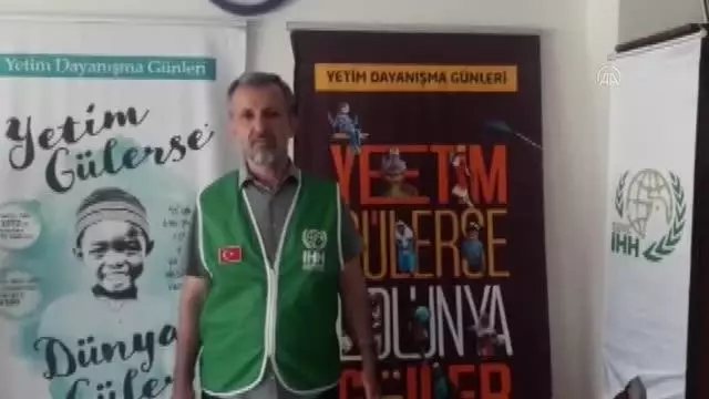 Yetim ve ihtiyaç sahibi ailelerin çocuklarına bayramlık kıyafet yardımı