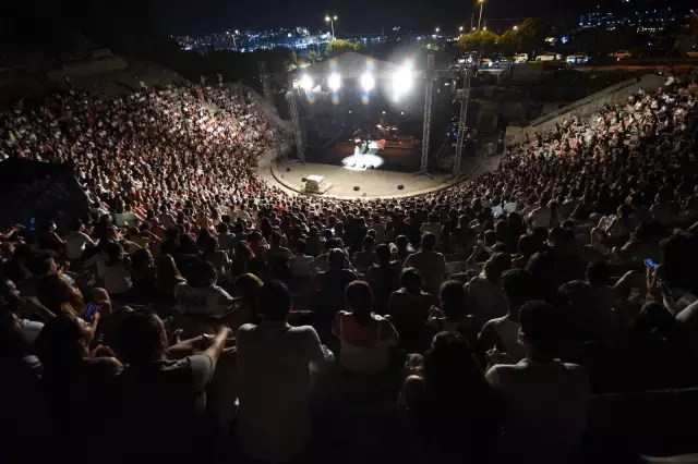 Yıldız Tilbe Bodrum'u salladı