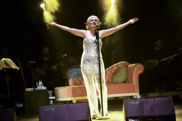 Yıldız Tilbe Bodrum'u salladı