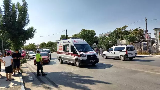 Yolun karşısına geçmek isteyen çocuğa motosiklet çarptı