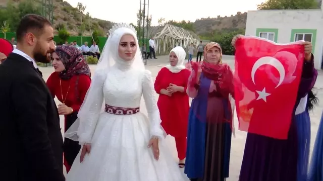 28 yıl önce PKK'nın 6 aylık iken 6 kurşunla yaralayarak yetim bıraktığı Ergün, dünya evine girdi