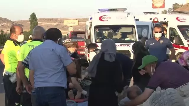 Takla atan araçtaki 5 kişilik aile ölümden döndü