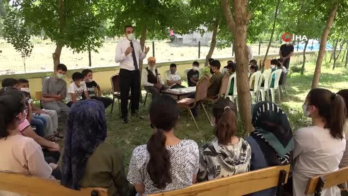 90 yaşındaki Kore Gazisi Hüsnü dededen öğrencilere tarih söyleşisi - Vimarsana News