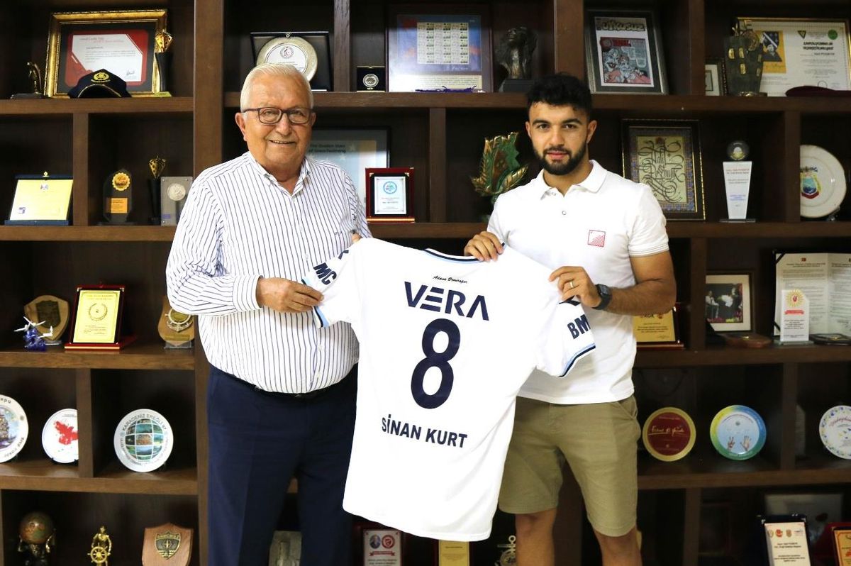 Adana Demirsporlu futbolcu Sinan Kurt'tan memleketi Zonguldak'a ziyaret