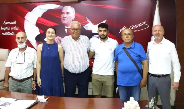 Adana Demirsporlu futbolcu Sinan Kurt'tan memleketi Zonguldak'a ziyaret