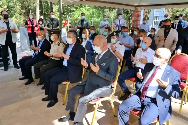 Adana ve Osmaniye'de şehitlikler ziyaret edildi Adana ve Osmaniye'de şehitlikler ziyaret edildi