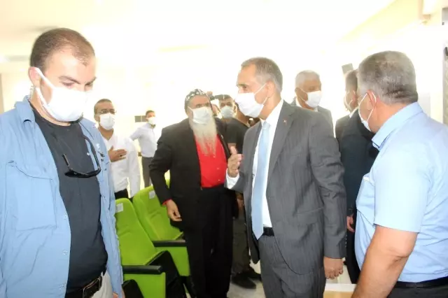 Adıyaman'da protokol üyeleri vatandaşlarla bayramlaştı