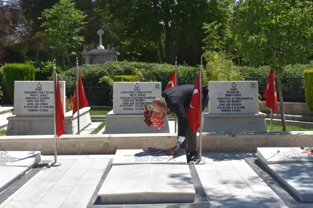 AFYONKARAHİSAR - Şehit ailelerinin hüzünlü bayram arifesi