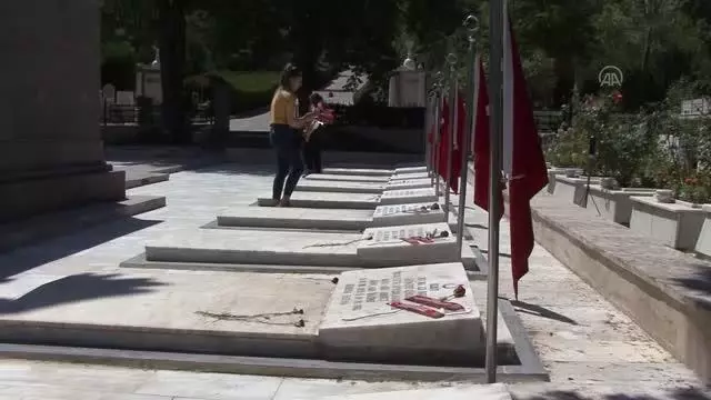 AFYONKARAHİSAR - Şehit ailelerinin hüzünlü bayram arifesi