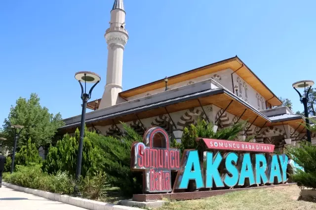 Aksaray'da mezarlıklarda bayram ziyareti yoğunluğu