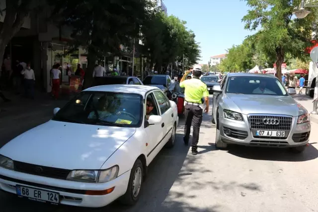 Aksaray'da yoğun trafiğe polisten sıkı denetim