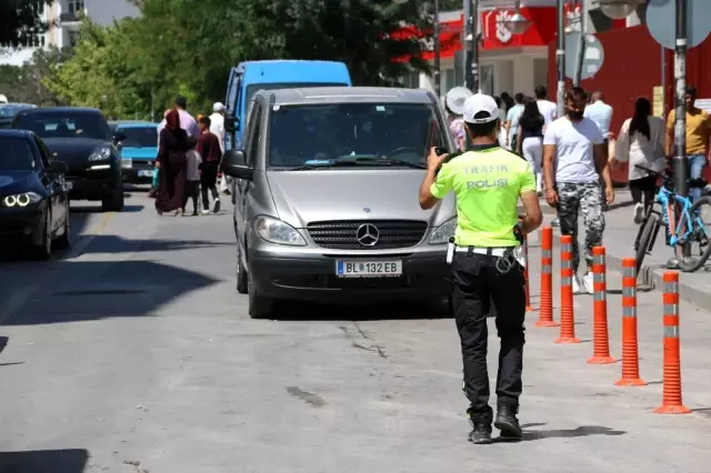 Aksaray'da yoğun trafiğe polisten sıkı denetim