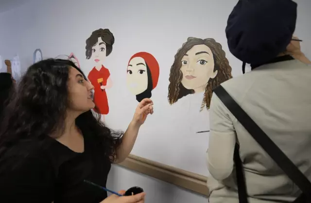 Çocukların korkuyu yenmesi için tüm duvarlara çizgi film karakterleri çizildi