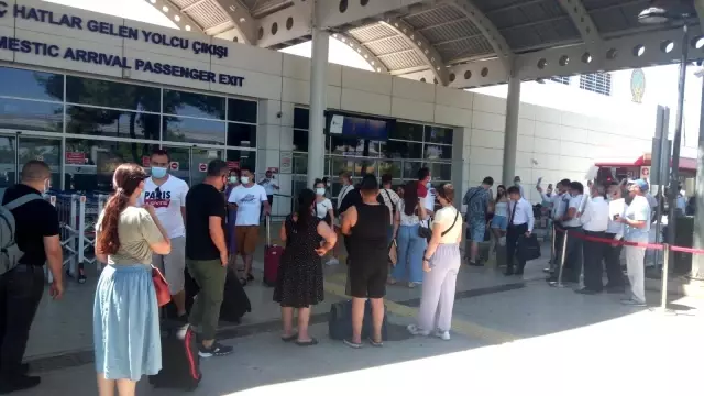 Antalya'da havalimanı iç hatlarda bayram hareketliliği