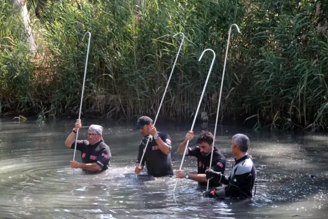 Antalya'da kayıp Ecrin'de umutlar yarına kaldı