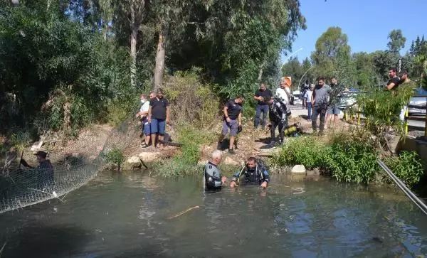 Evinin önünde oynarken bir anda gözden kayboldu! Ekipler seferber, Antalya minik Ecrin'i arıyor Evinin önünde oynarken bir anda gözden kayboldu! Ekipler seferber, Antalya minik Ecrin'i arıyor