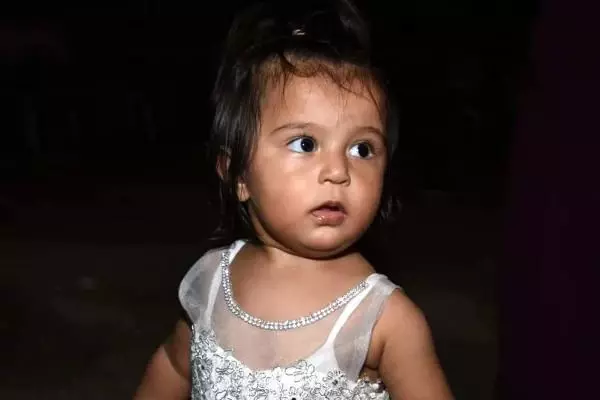 Evinin önünde oynarken bir anda gözden kayboldu! Ekipler seferber, Antalya minik Ecrin'i arıyor Evinin önünde oynarken bir anda gözden kayboldu! Ekipler seferber, Antalya minik Ecrin'i arıyor