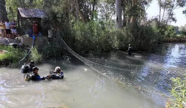 Evinin önünde oynarken bir anda gözden kayboldu! Ekipler seferber, Antalya minik Ecrin'i arıyor Evinin önünde oynarken bir anda gözden kayboldu! Ekipler seferber, Antalya minik Ecrin'i arıyor