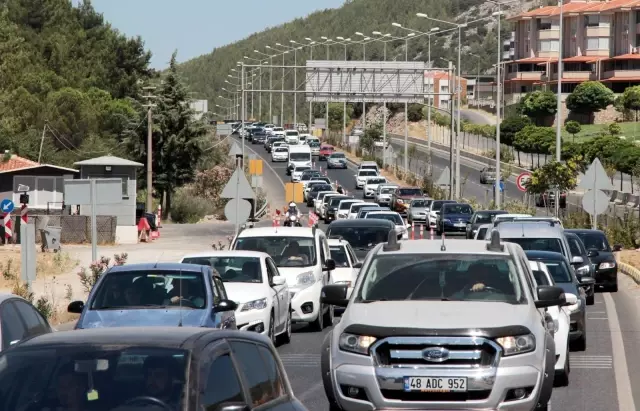 Araç kuyruğunun önü arkası yok Araç kuyruğunun önü arkası yok
