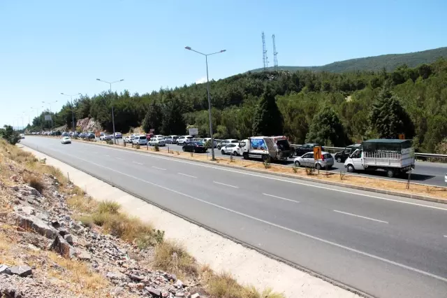 Araç kuyruğunun önü arkası yok