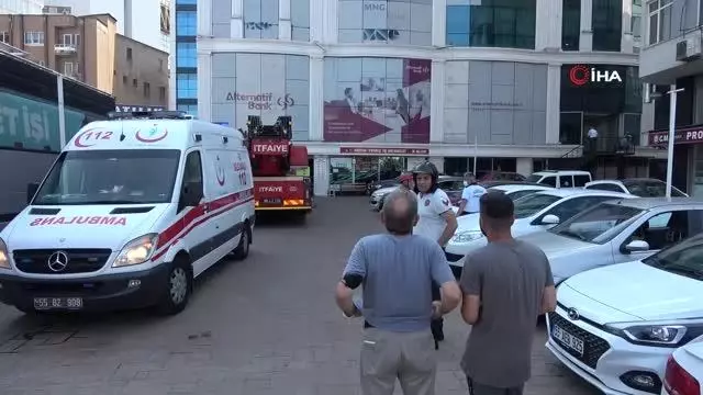 Son dakika! Araç parkı kavgasında 1 kişiyi öldürüp cezaevinden çıkan eski polis çatıya çıkarak intihara kalkıştı Son dakika! Araç parkı kavgasında 1 kişiyi öldürüp cezaevinden çıkan eski polis çatıya çıkarak intihara kalkıştı