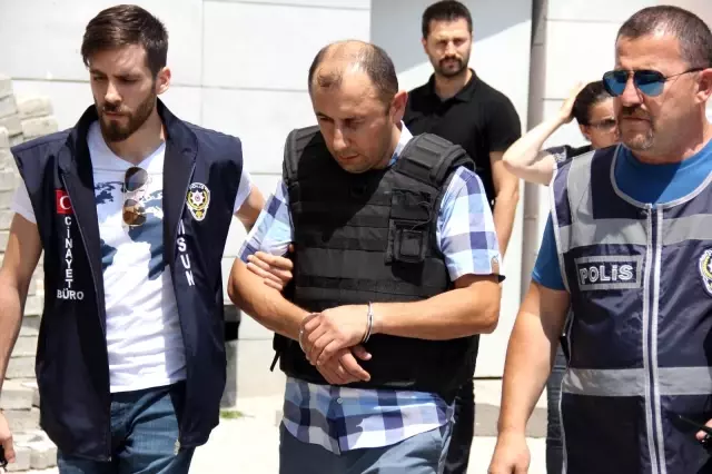 Araç parkı kavgasında 1 kişiyi öldürüp cezaevinden çıkan eski polis çatıya çıkarak intihara kalkıştı