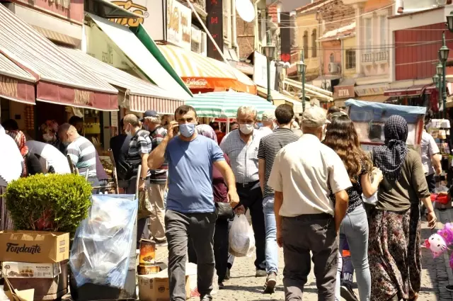 Arefe gününde çarşıya akın ettiler