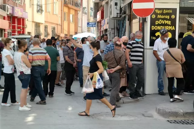 Arefe gününde çarşıya akın ettiler