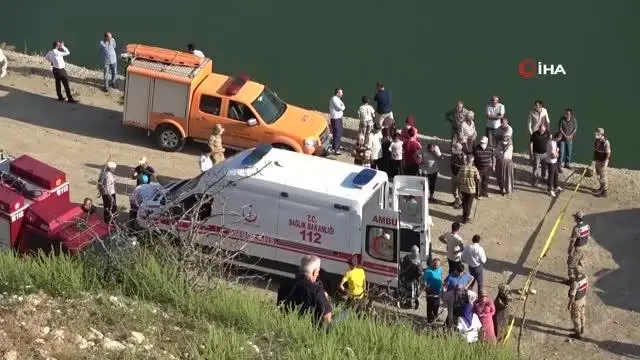 Aynı aileden 5 kişi serinlemek için Derinöz Barajı'na girdi: 2 ölü, 3 kayıp Aynı aileden 5 kişi serinlemek için Derinöz Barajı'na girdi: 2 ölü, 3 kayıp