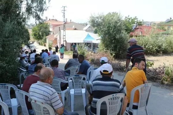 Son dakika haber: AYNI AİLEDEN 5 KİŞİNİN BOĞULDUĞU BARAJ GÖLÜNE İNEN YOL KAPATILDI