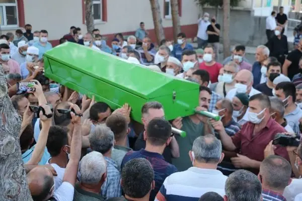 Son dakika: AYNI AİLEDEN 5 KİŞİNİN BOĞULDUĞU BARAJ GÖLÜNE İNEN YOL KAPATILDI