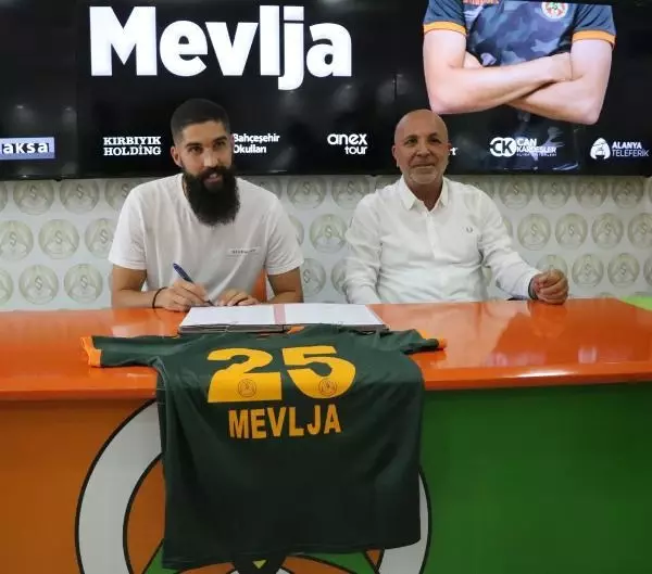 SPOR Aytemiz Alanyaspor'a Sloven stoper