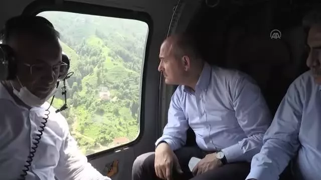Bakan Soylu, sel ve heyelanın etkili olduğu Tepebaşı köyünde incelemelerde bulundu