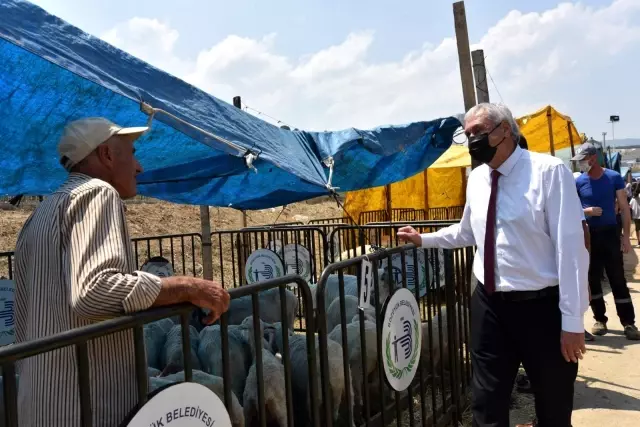 BAŞKANIMIZ BAKKALCIOĞLU HAYVAN PAZARINI ZİYARET ETTİ 19 Temmuz 2021, 15: 48