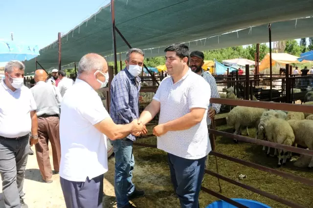 Başkan Öztürk'ten kurban pazarı ziyareti