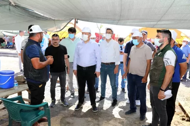 Başkan Palancıoğlu kurban pazarını gezdi, pazarlık yaptı