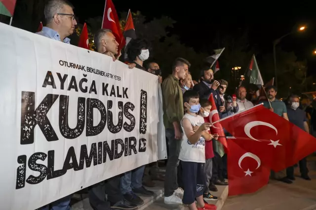 Sivil toplum kuruluşları fanatik Yahudilerin Mescid-i Aksa baskınını protesto etti Sivil toplum kuruluşları fanatik Yahudilerin Mescid-i Aksa baskınını protesto etti