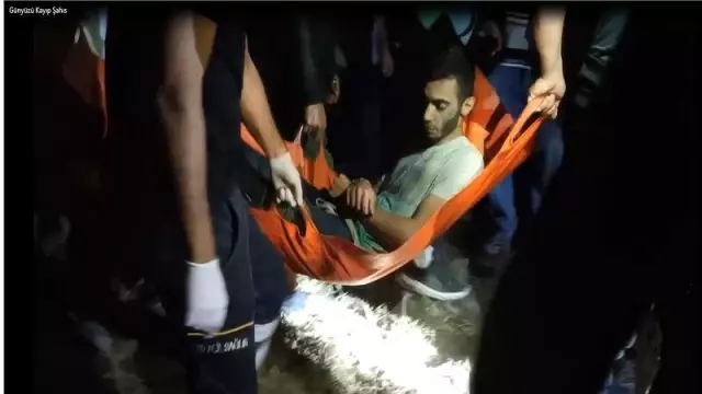 Bataklığa saplanan alkollü şahıs, 4 saatlik çalışma sonucu kurtarıldı Bataklığa saplanan alkollü şahıs, 4 saatlik çalışma sonucu kurtarıldı
